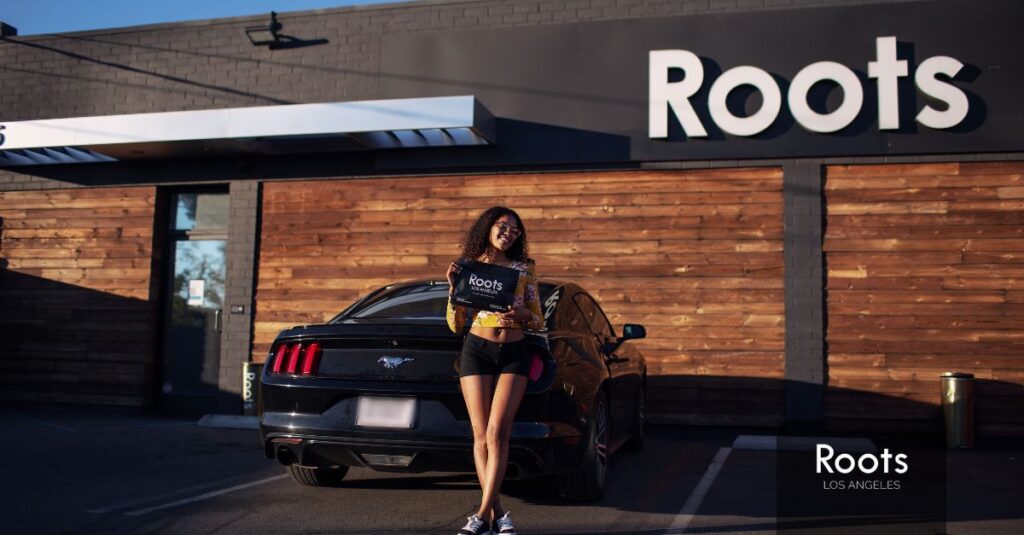 roots-la-dispensary-customer